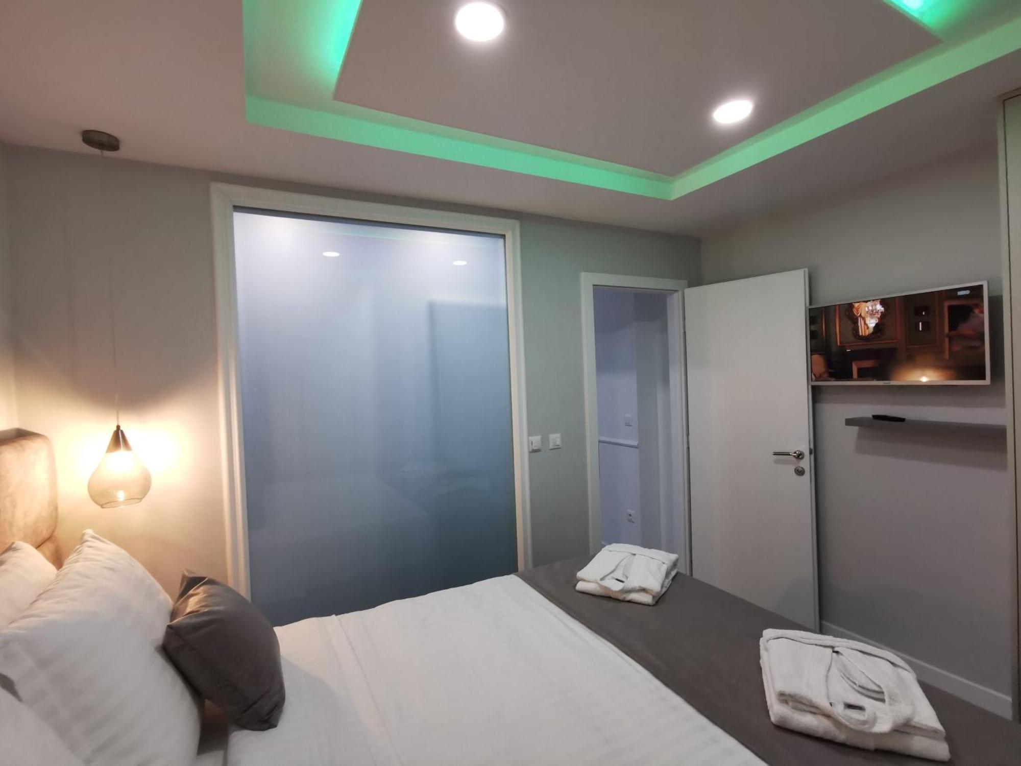 Luxury Apartment Galant 2 Split Buitenkant foto